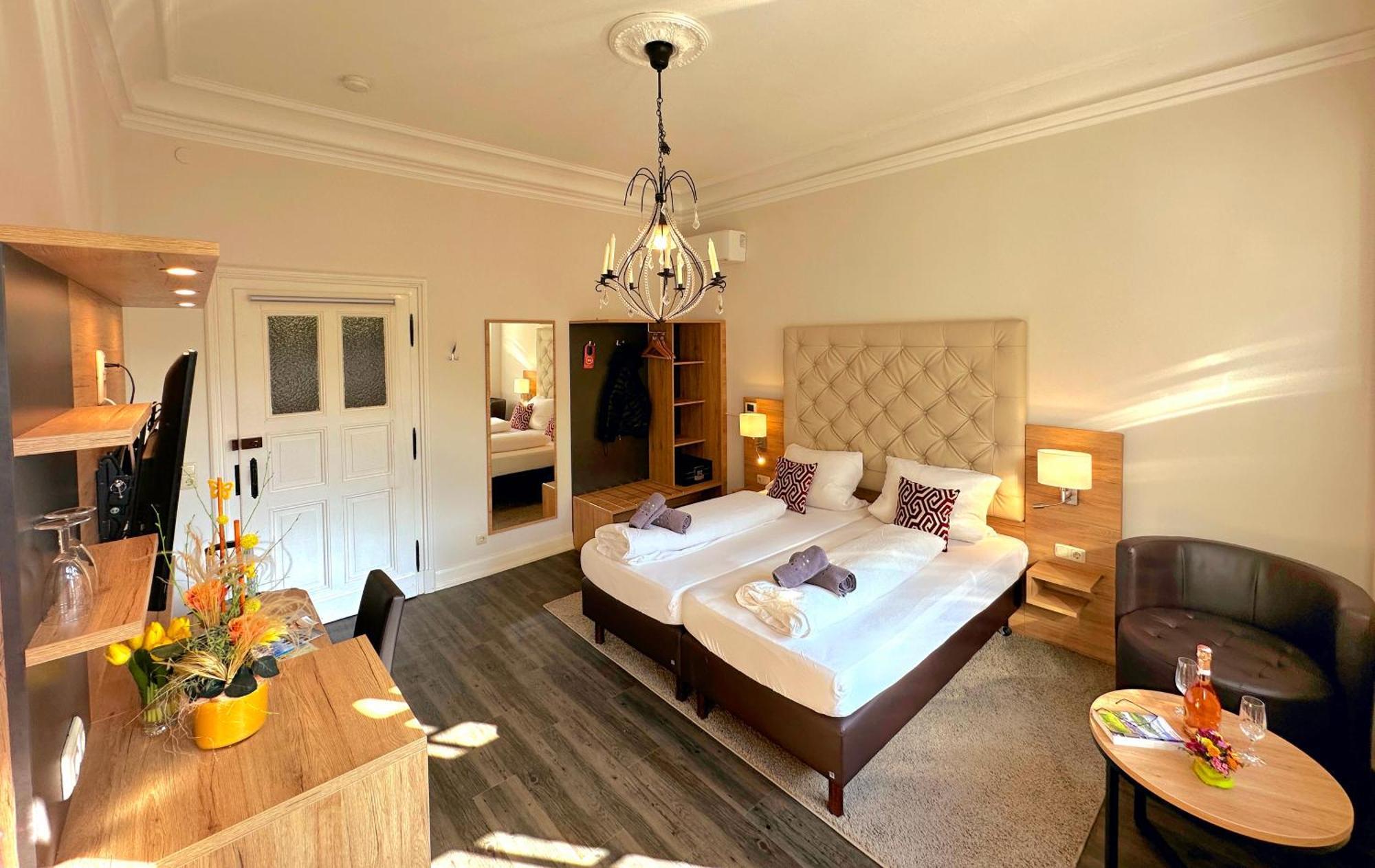 Hotel Am Markt Бахарах Экстерьер фото