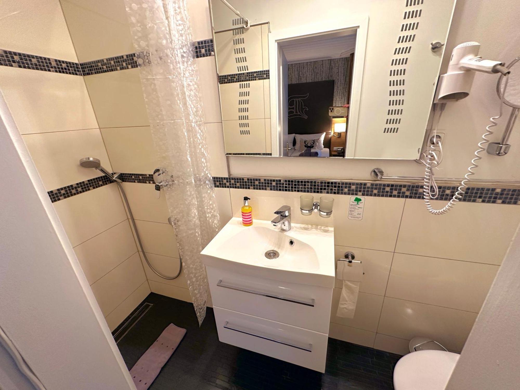 Hotel Am Markt Бахарах Экстерьер фото